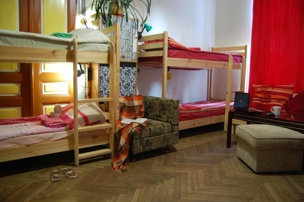 Hostel Drive Lviv Extérieur photo