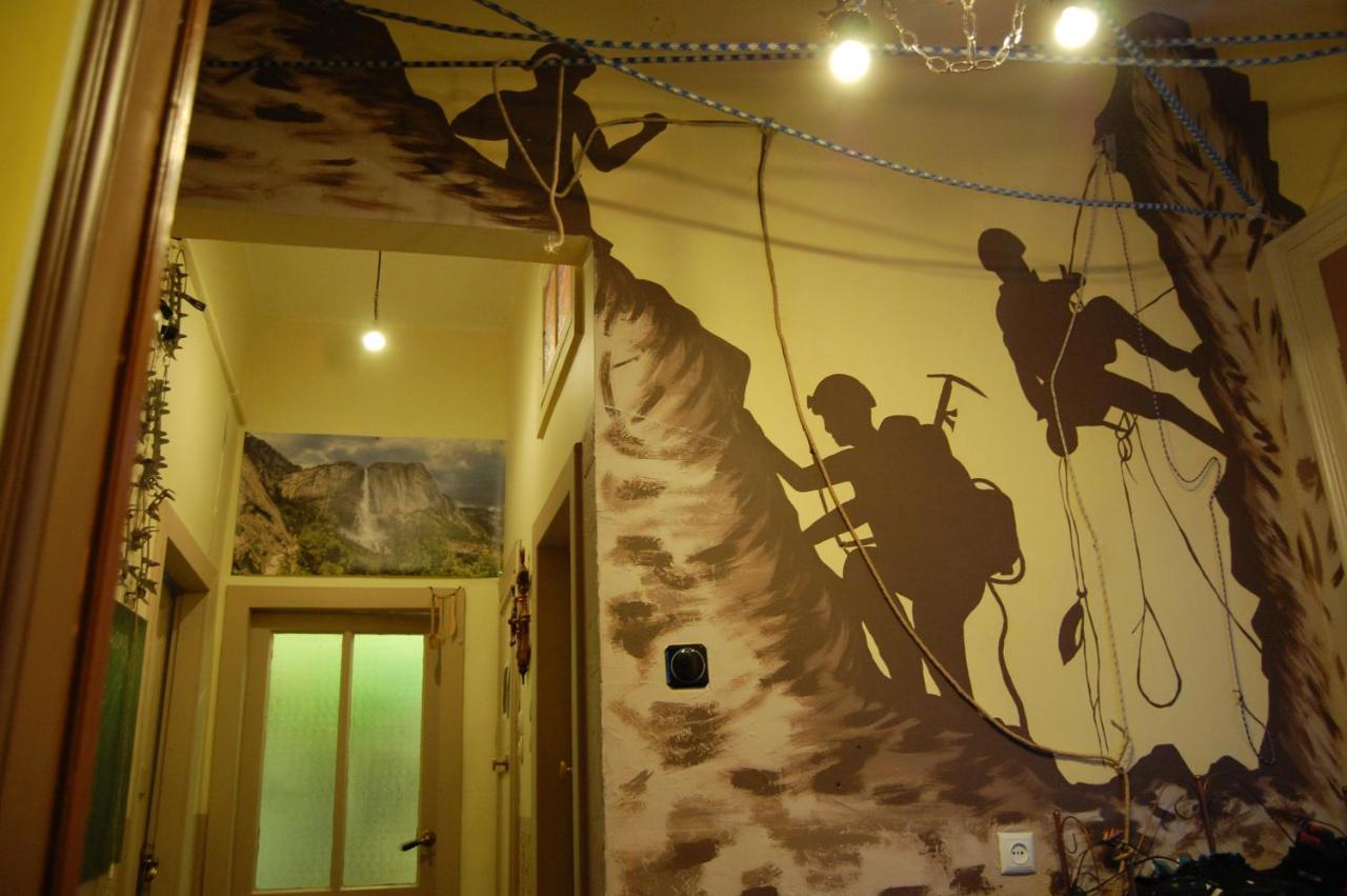 Hostel Drive Lviv Extérieur photo