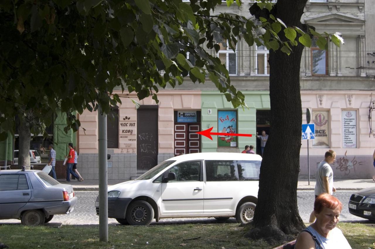 Hostel Drive Lviv Extérieur photo