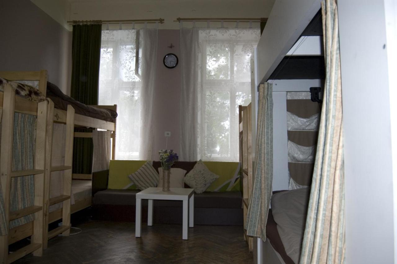 Hostel Drive Lviv Extérieur photo